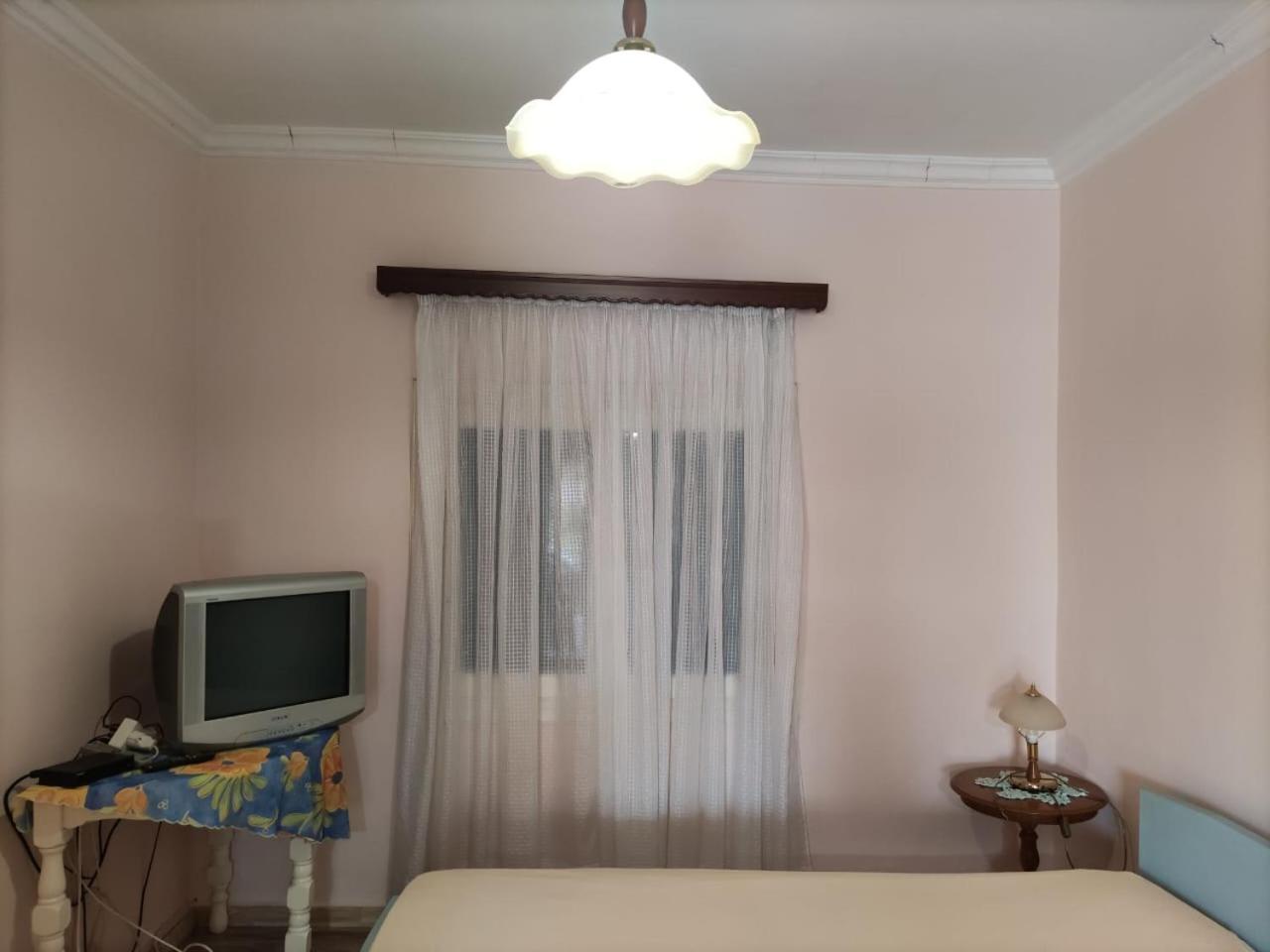 Sissy Apartment Vrahati Exterior foto